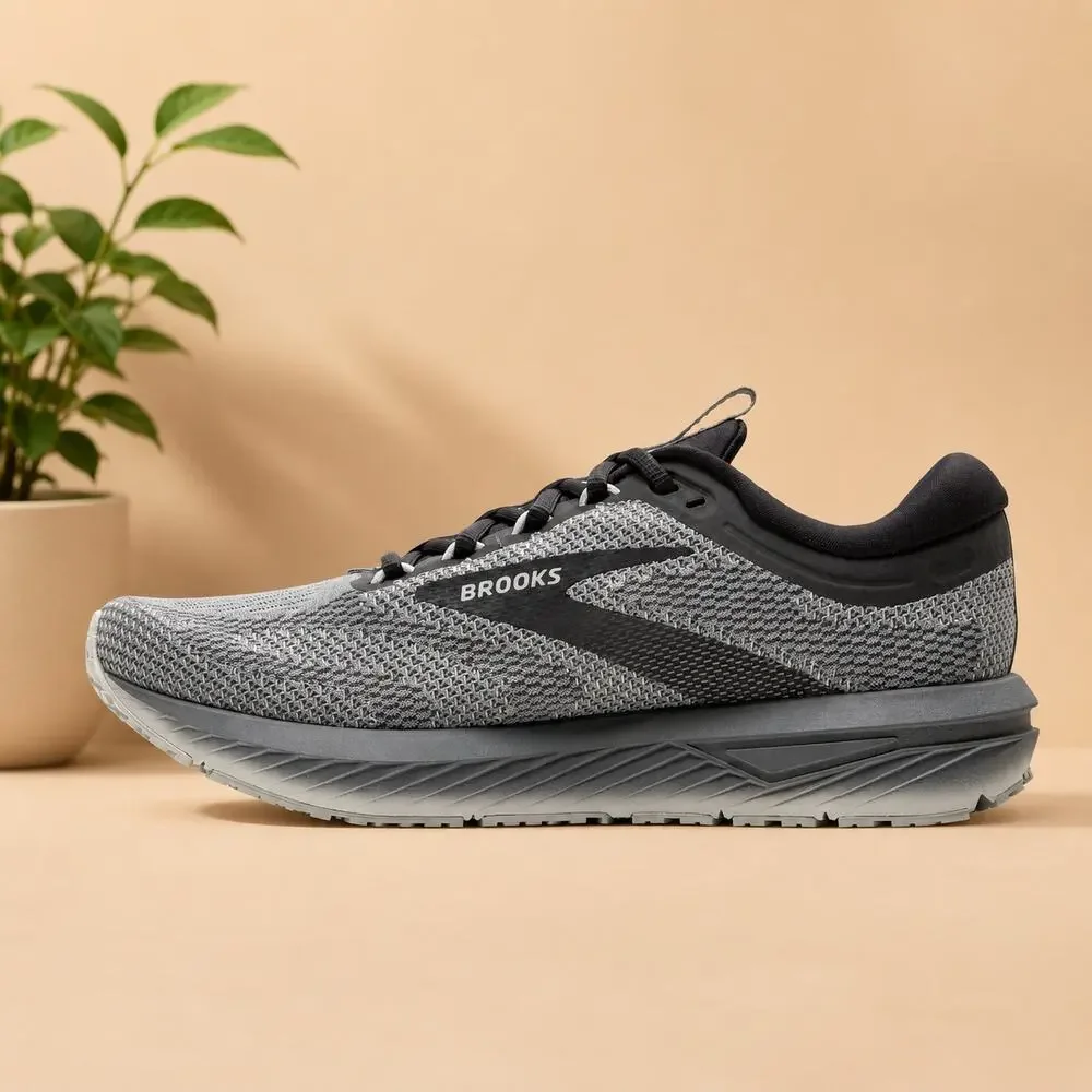 NWT Brooks Men's Revel 7 Neutral Running Shoes Primer Black Pearl Size 10